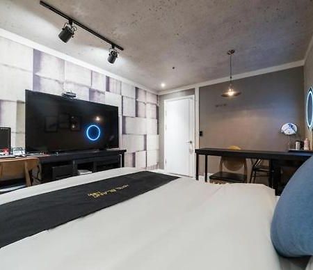 Motel Ilsan Blanc Kōyō Zewnętrze zdjęcie