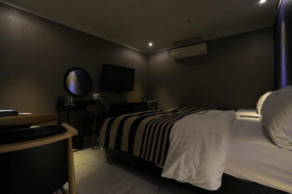 Motel Ilsan Blanc Kōyō Zewnętrze zdjęcie